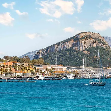 Costa Smeralda Beachfront & Breathtaking Seaview 골푸아랑시
